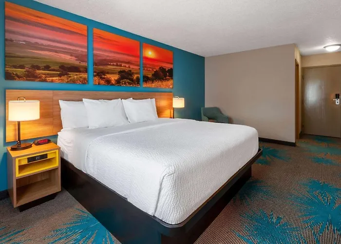 Days Inn By Wyndham Sandusky Cedar Point