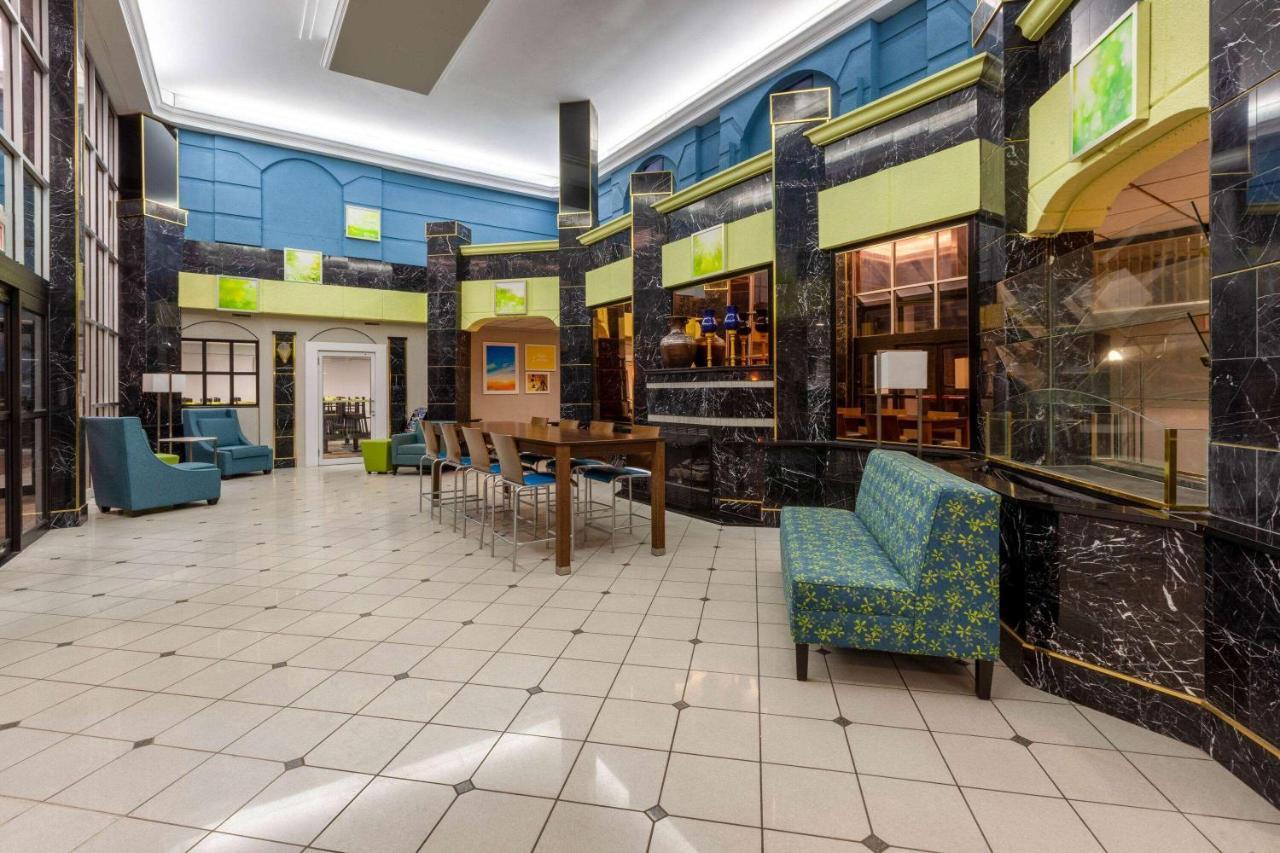 Days By Wyndham Cedar Point 4*